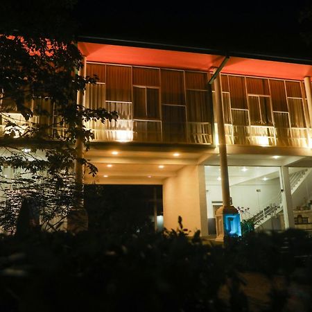 Athkandura Hotel ฮาบารานา ภายนอก รูปภาพ